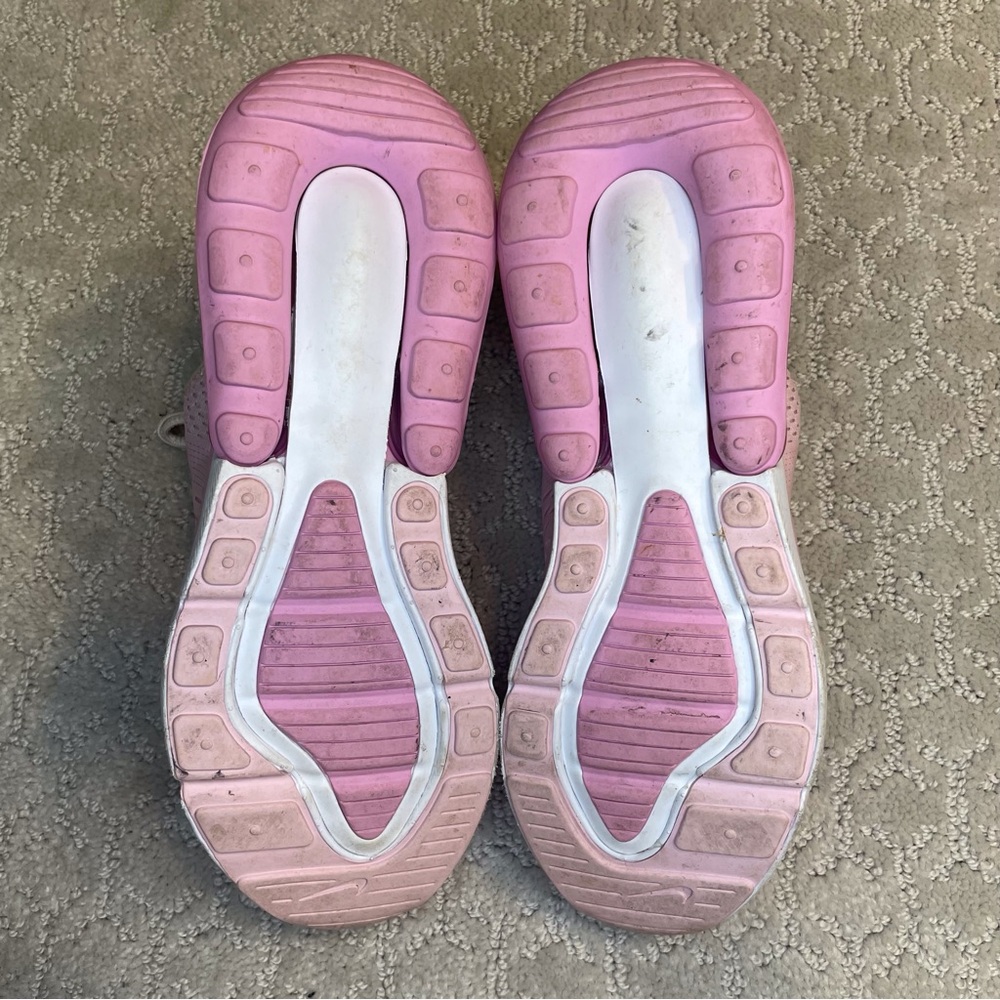 Nike Air Max 270 in Pink - Picture 7 of 8